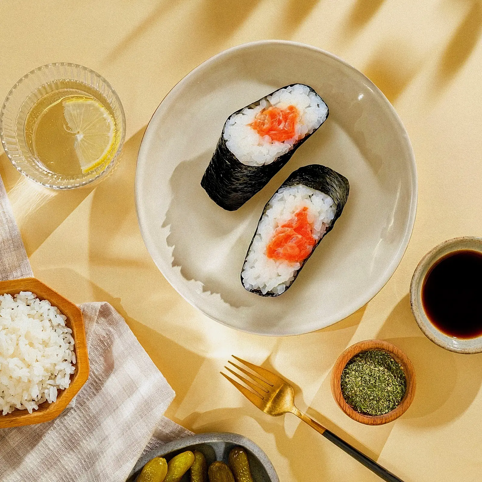 Онигири Филадельфия с красной рыбой Pro Sushi 100г