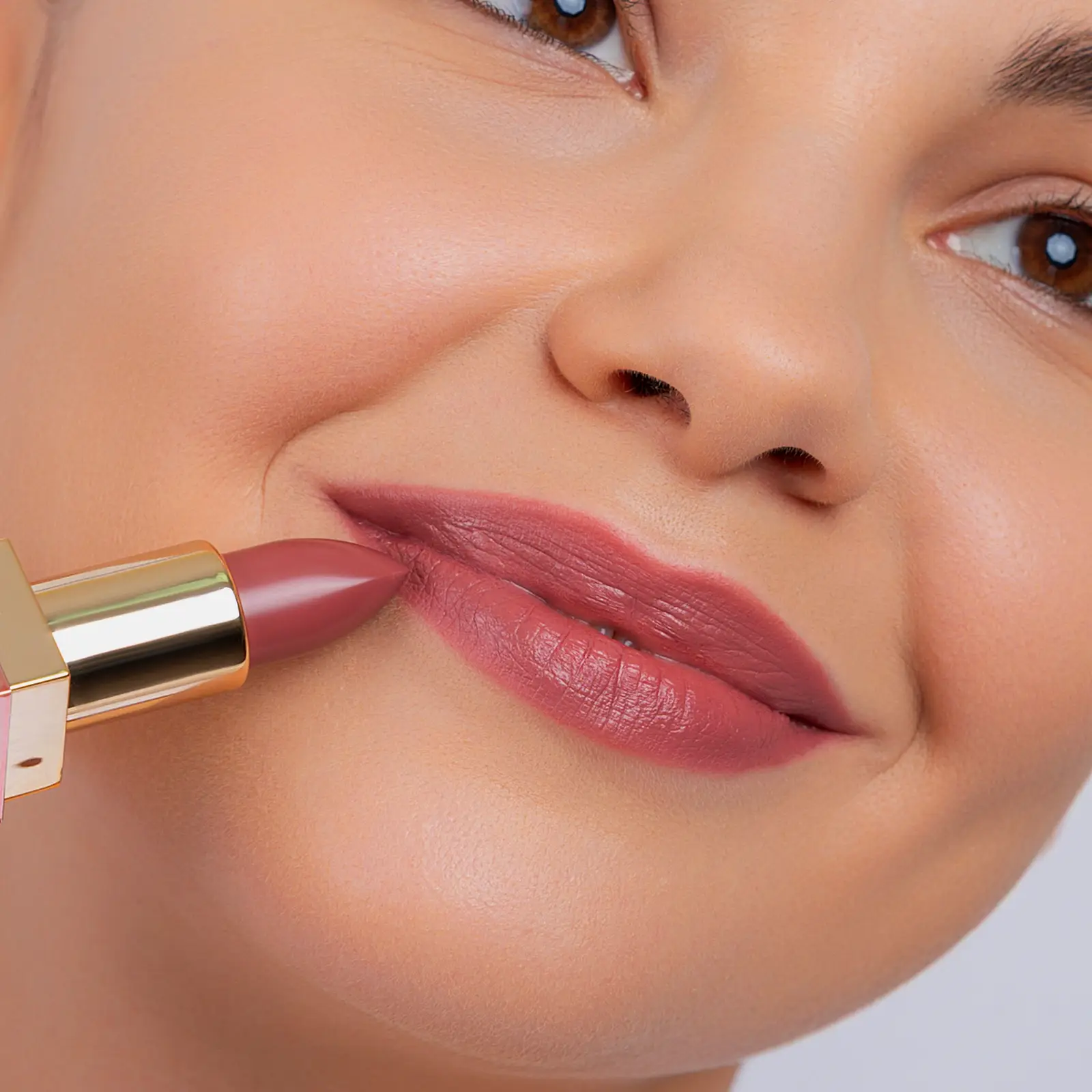 Помада для губ Sensuality Semi Matte Lipstick тон 03 Divage - фото 4