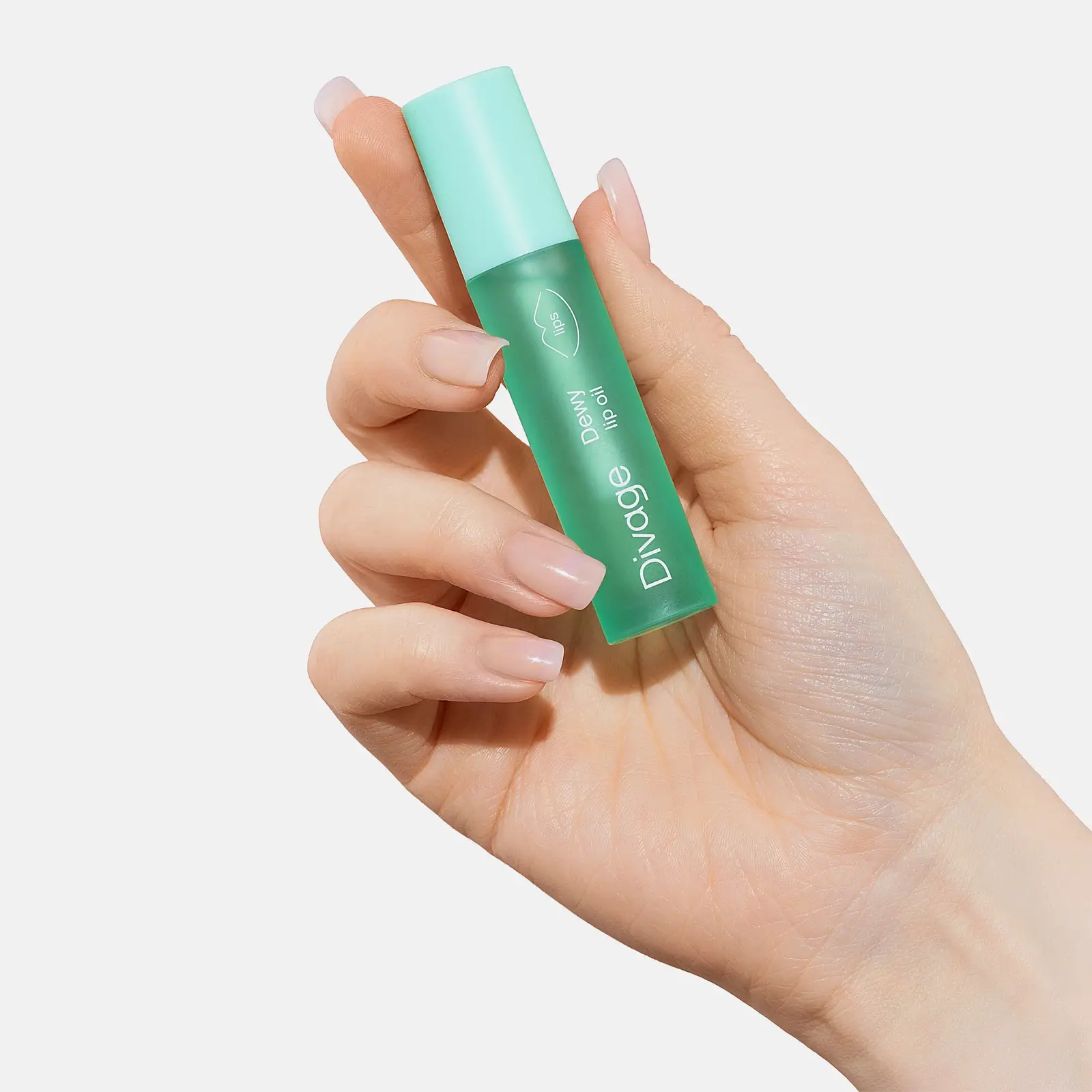 Масло для губ Dewy Lip Oil с ароматом арбуза Divage - фото 2 Масло для губ Dewy Lip Oil с ароматом арбуза Divage - фото 2