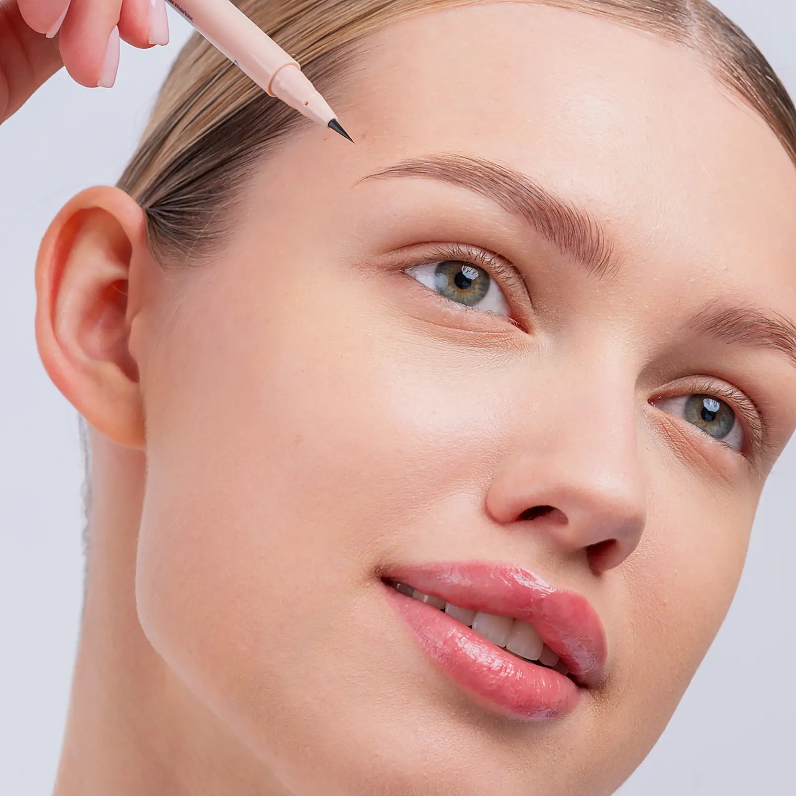 Маркер для бровей Divage Microblading Effect тон 03