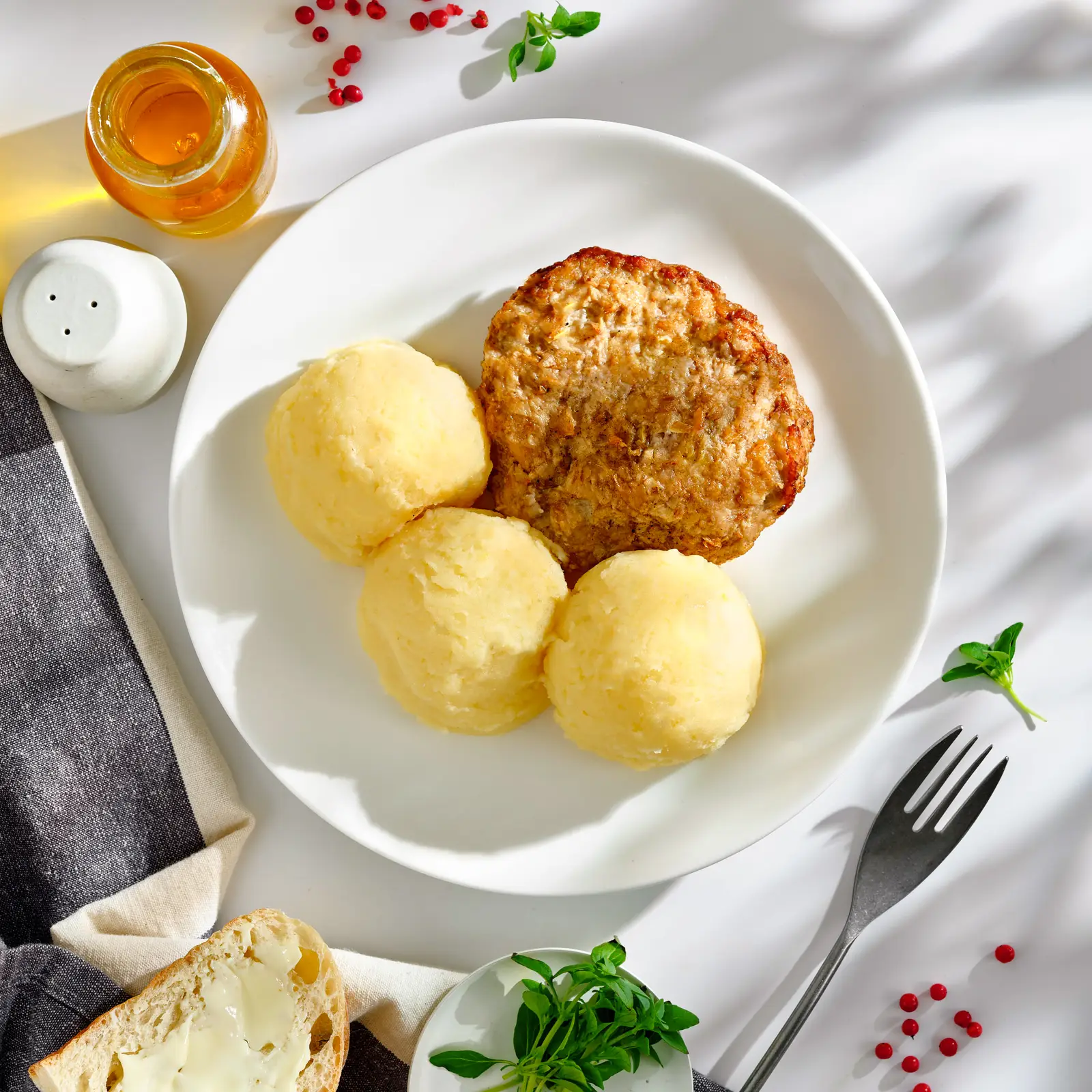 Изображение товара Бифштекс с картофелем 300г Кулинариум Поляна готовый обед