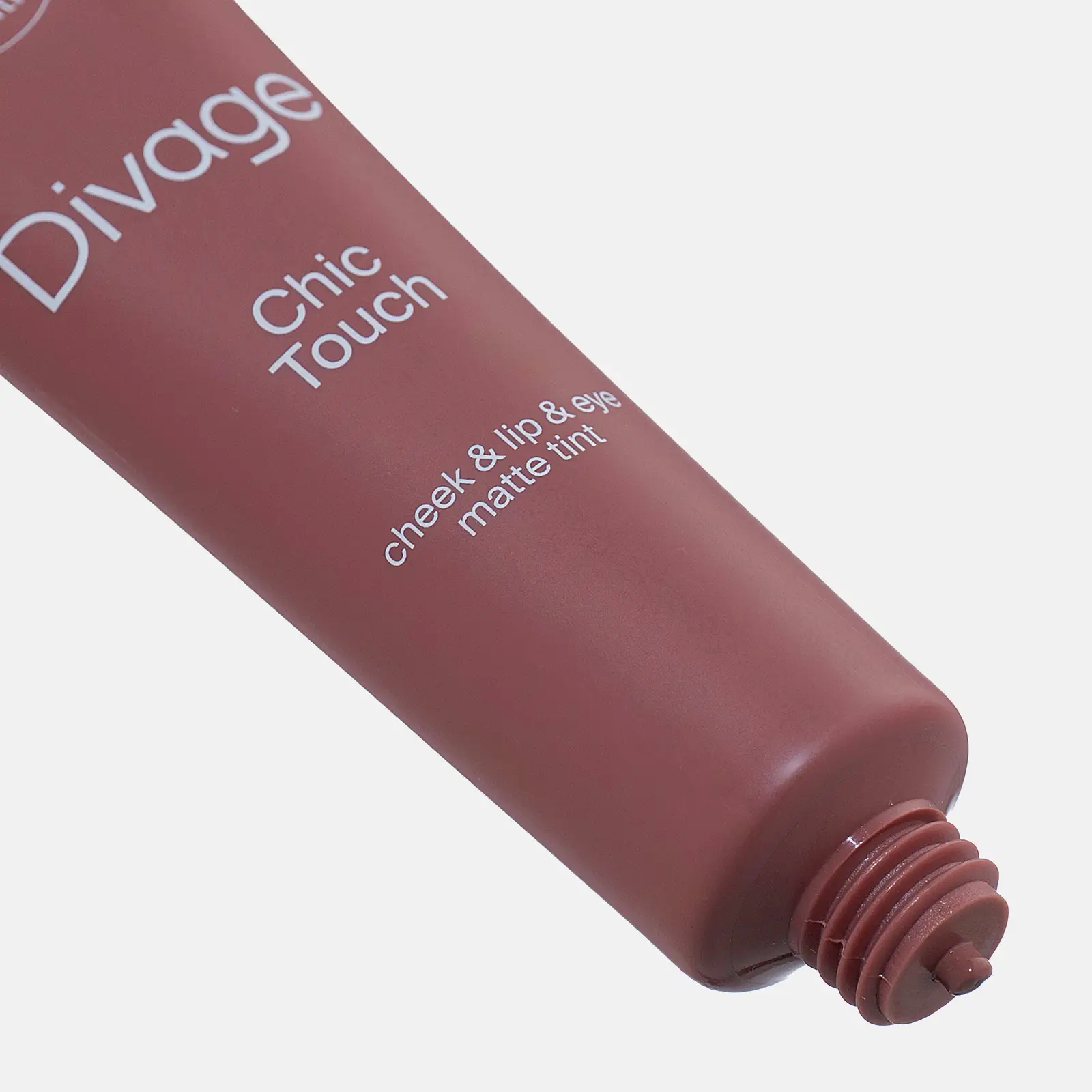 Тинт для лица Divage Chic Touch матовый тон 04