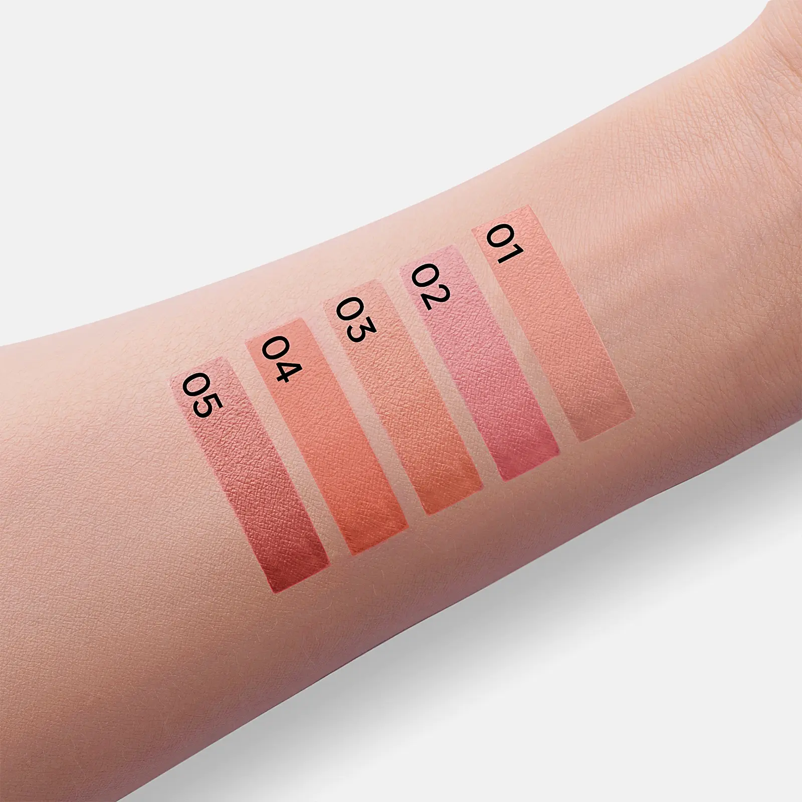 Увлажняющая помада для губ Cult Classic с гиалуроновой кислотой тон 01 Stellary