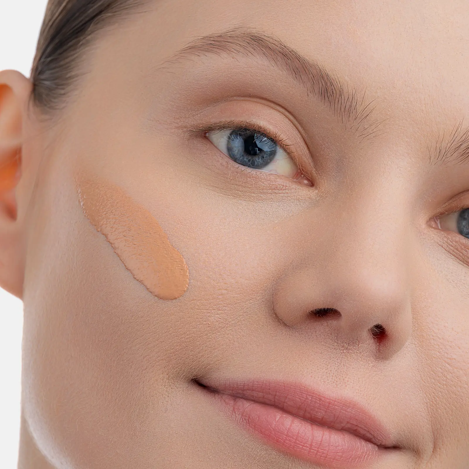 Тональная основа Influence Beauty Skinnovation II Hydra увлажняющая тон 05 - фото 6