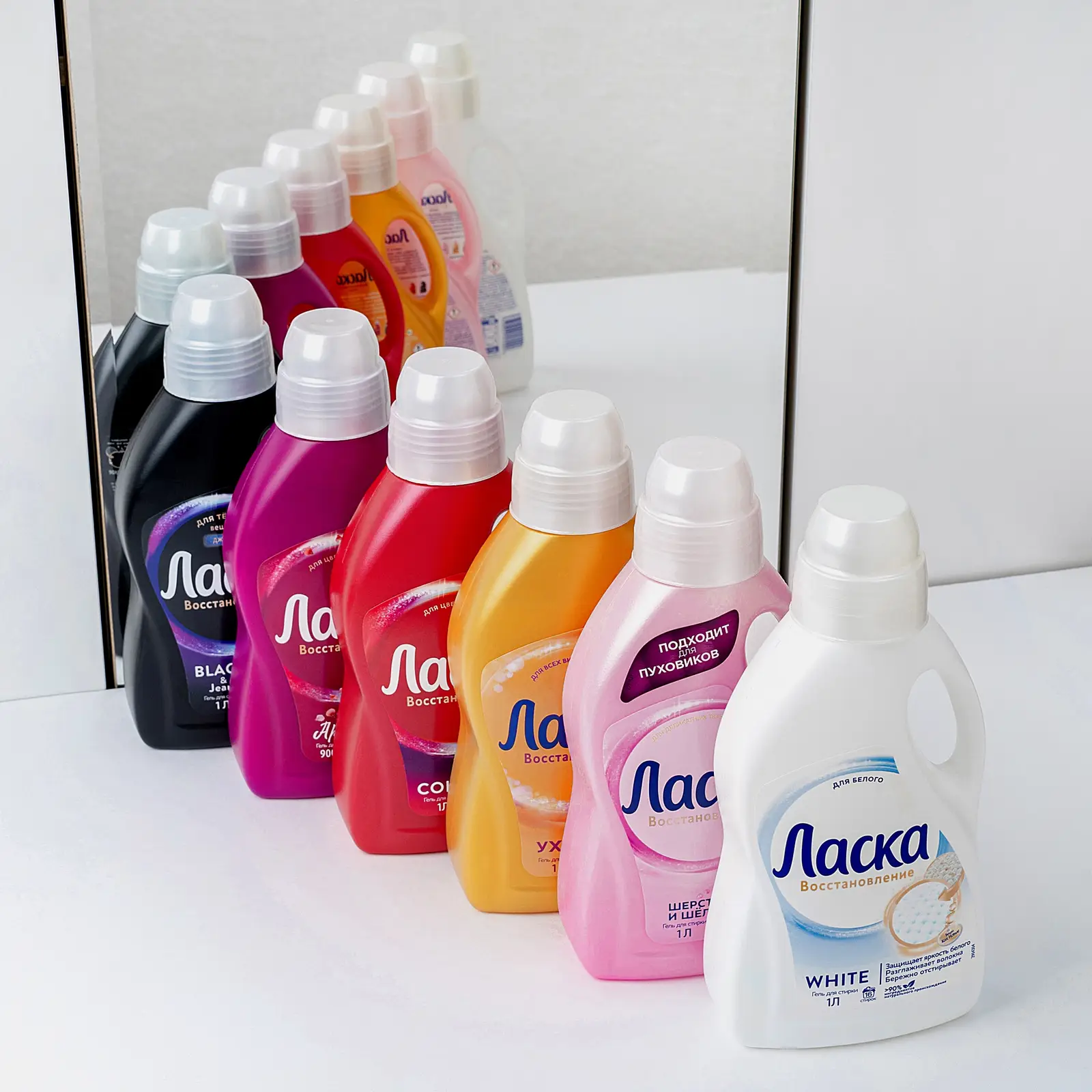 Гель для стирки Ласка Восстановление Black для черного и темного жидкое средство 16 стирок 1л