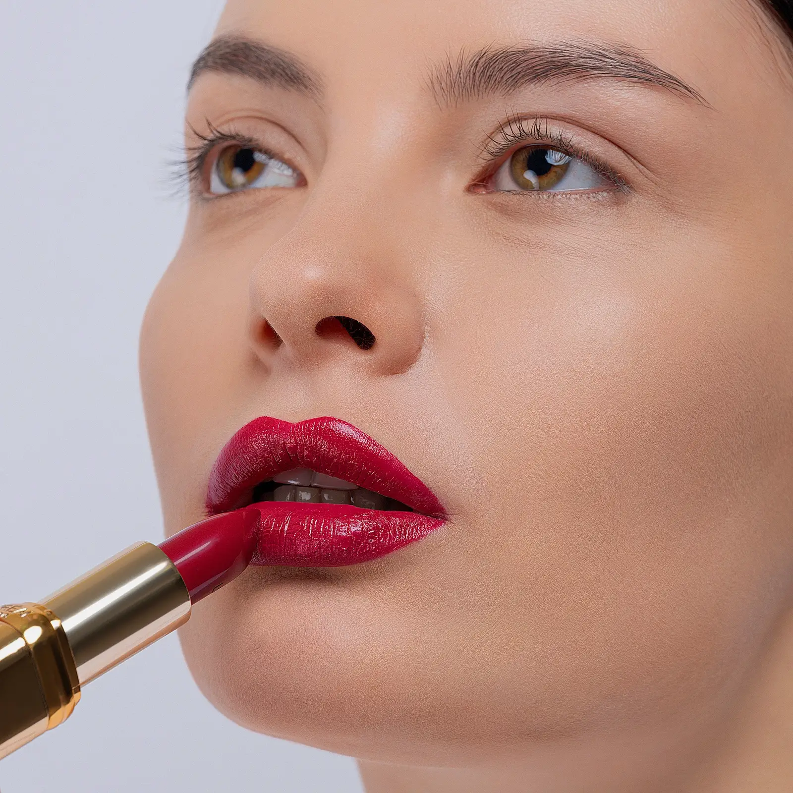Увлажняющая помада для губ тон 2010 Laprune L’Oréal Paris Color Riche