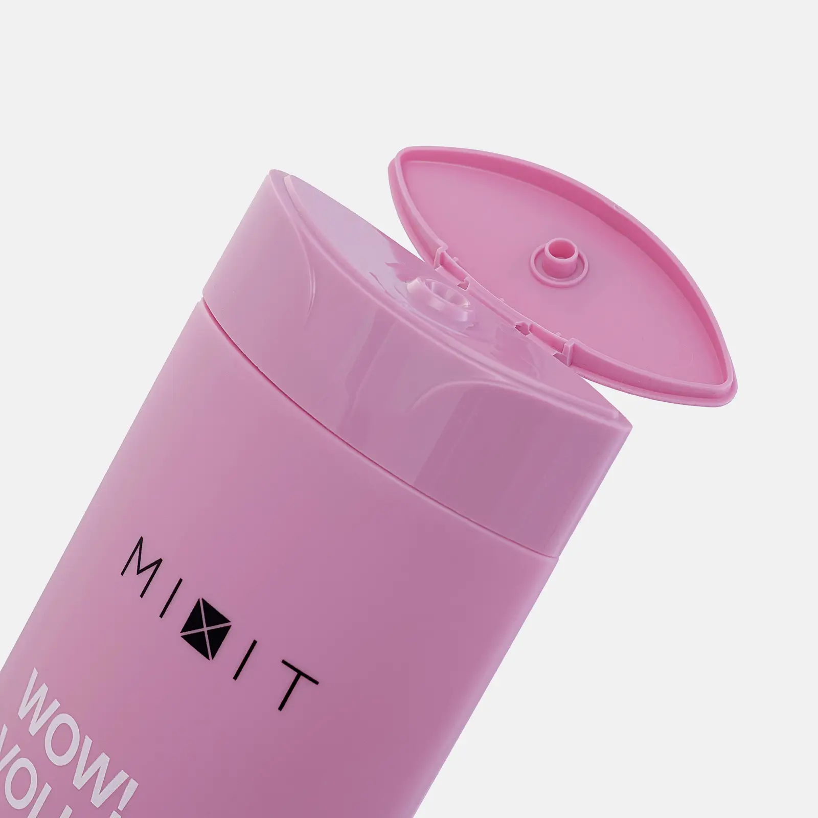 Шампунь для волос Mixit Wow! Volume Укрепляющий 400мл - фото 3 Шампунь для волос Mixit Wow! Volume Укрепляющий 400мл - фото 3
