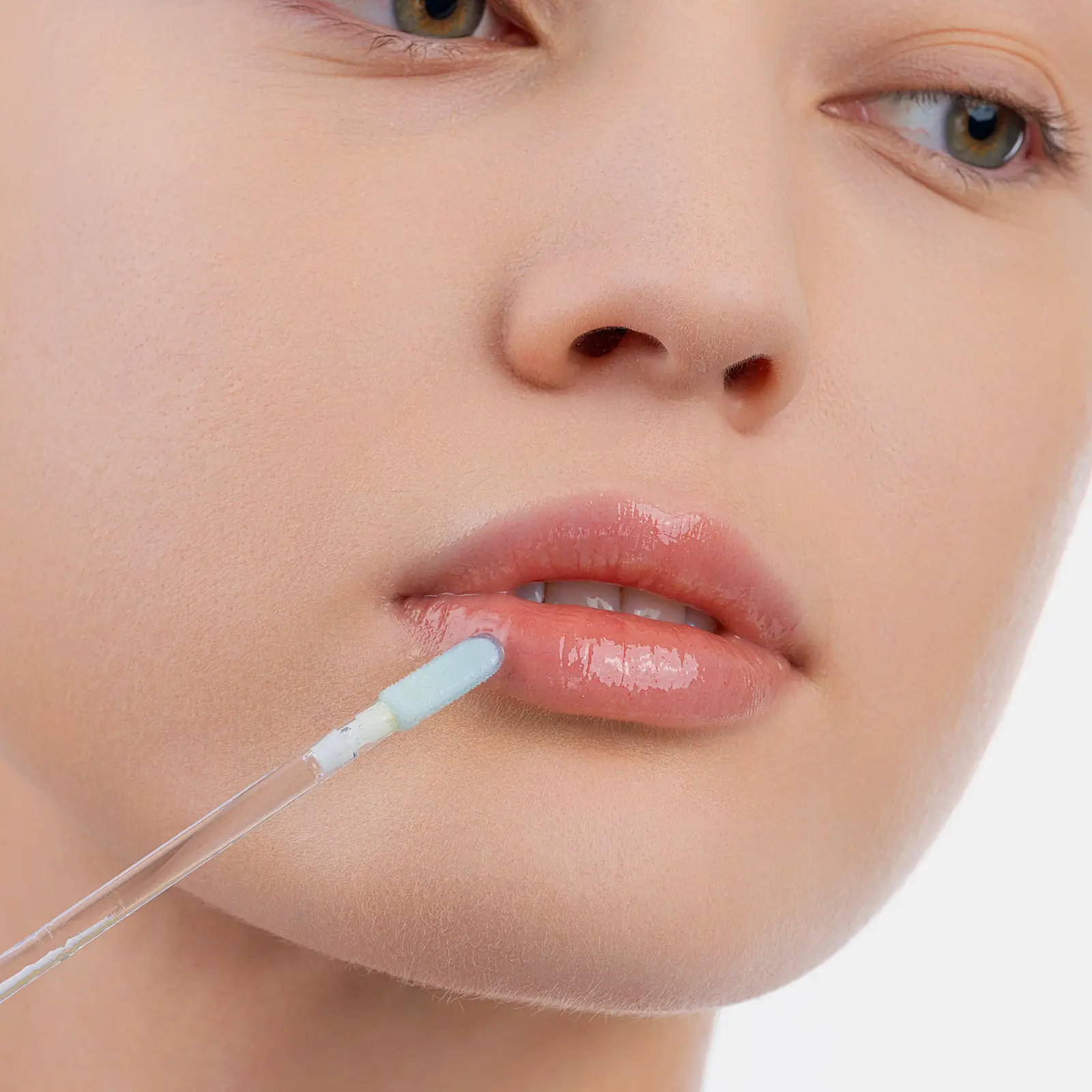 Блеск для увеличения объема губ тон 06 Influence Beauty - фото 6 Блеск для увеличения объема губ тон 06 Influence Beauty - фото 6