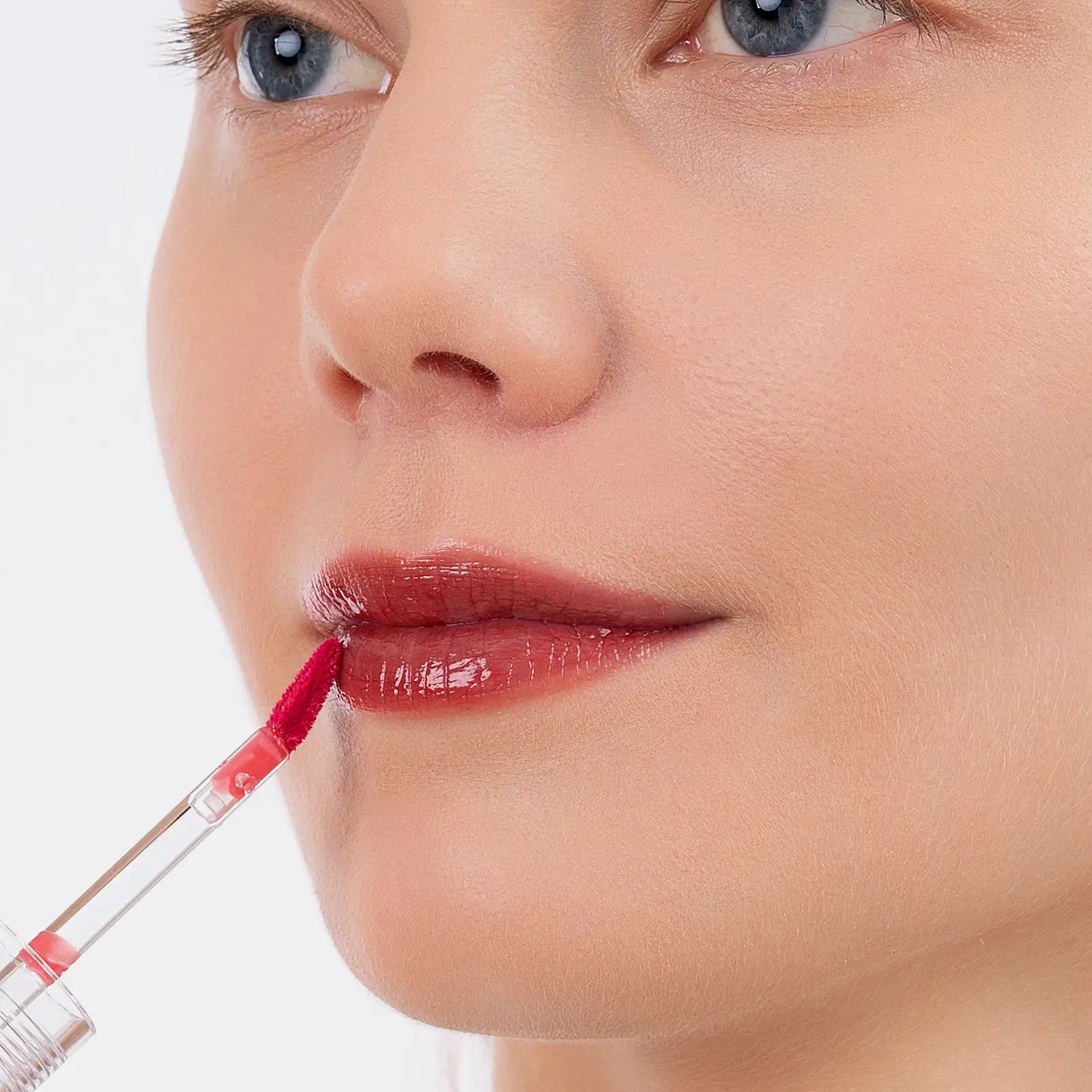 Блеск для губ тон 05 Розовый Divage Way To Glow Lip Gloss