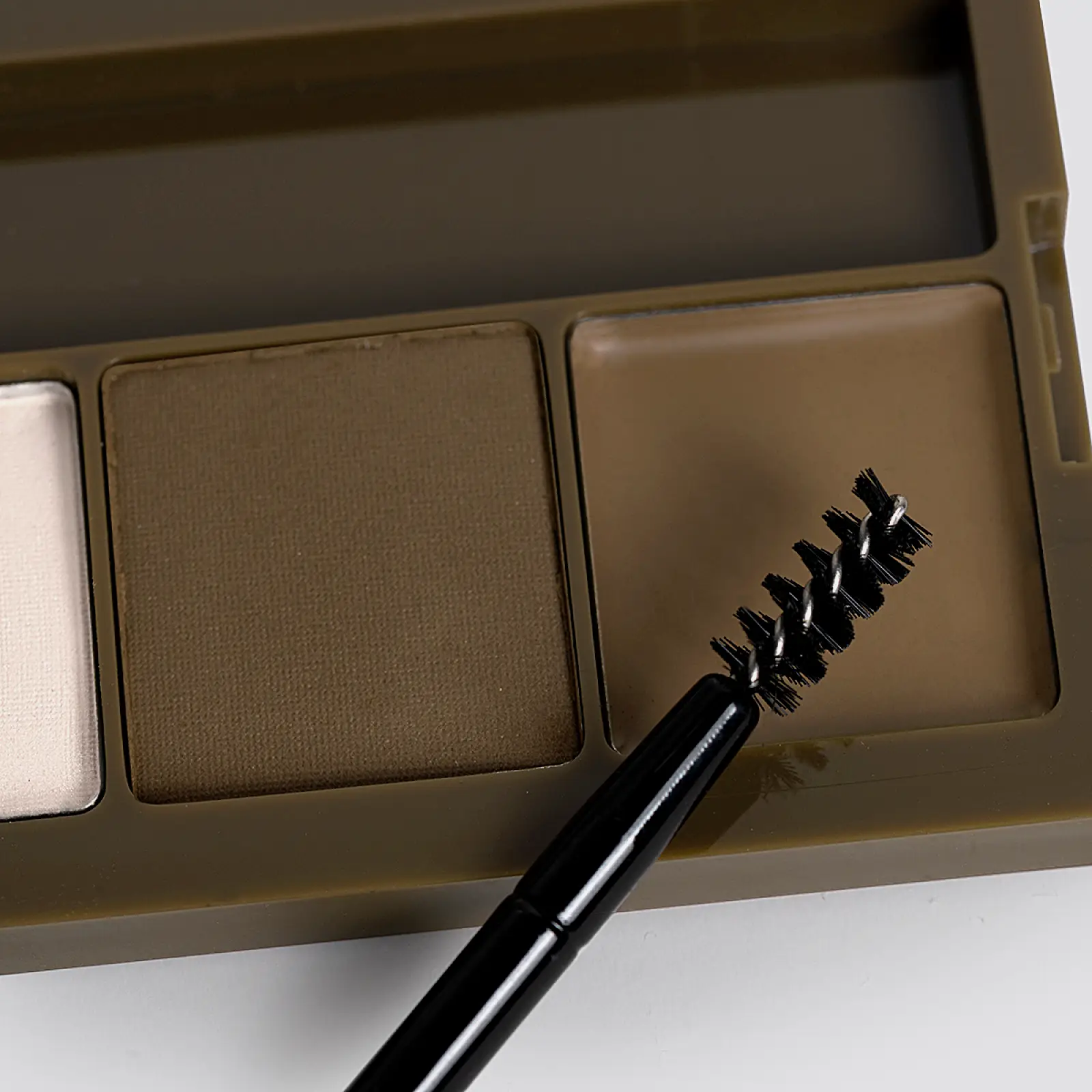 Набор для бровей Vivienne Sabo тон 01