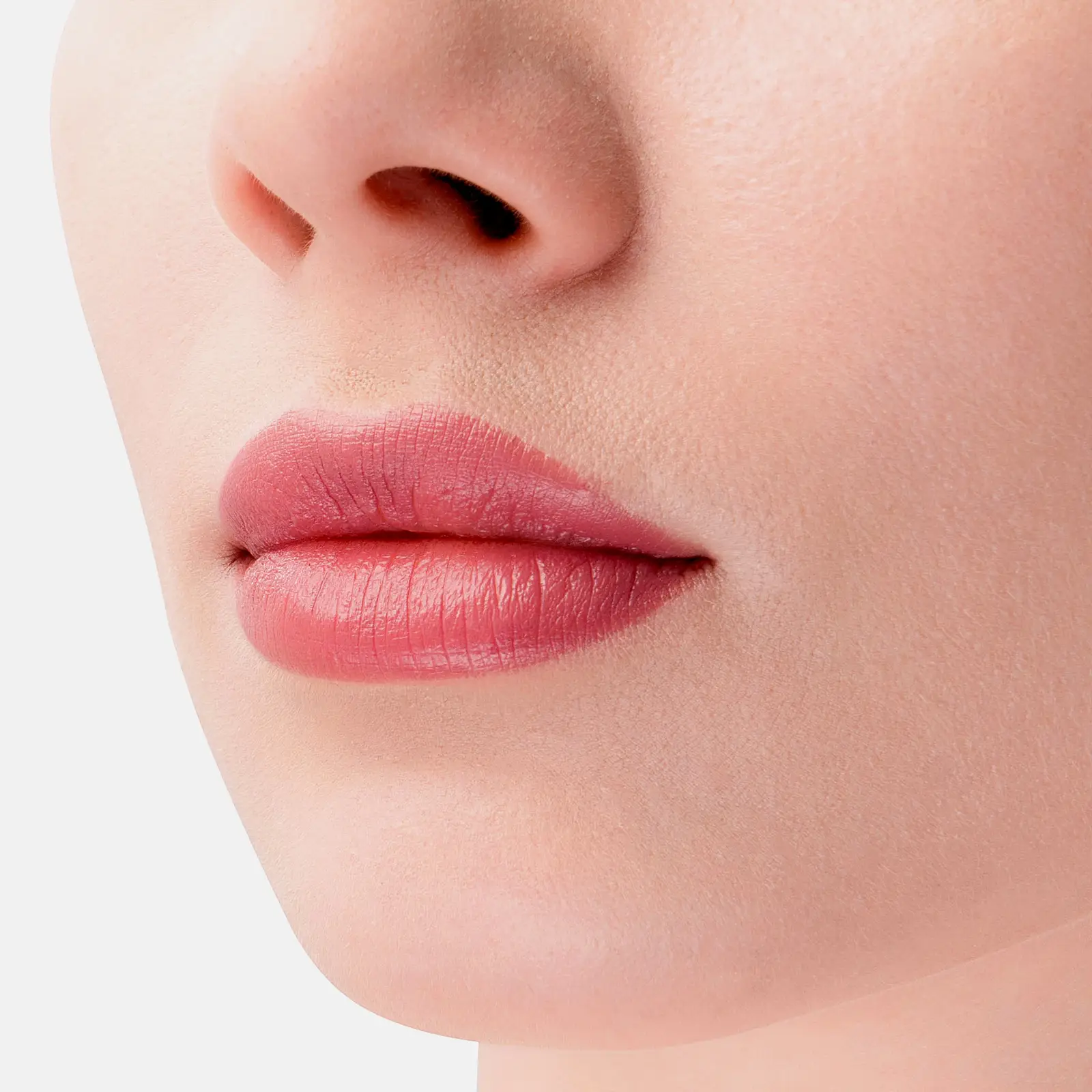 Увлажняющая помада для губ Cult Classic с гиалуроновой кислотой тон 05 Stellary