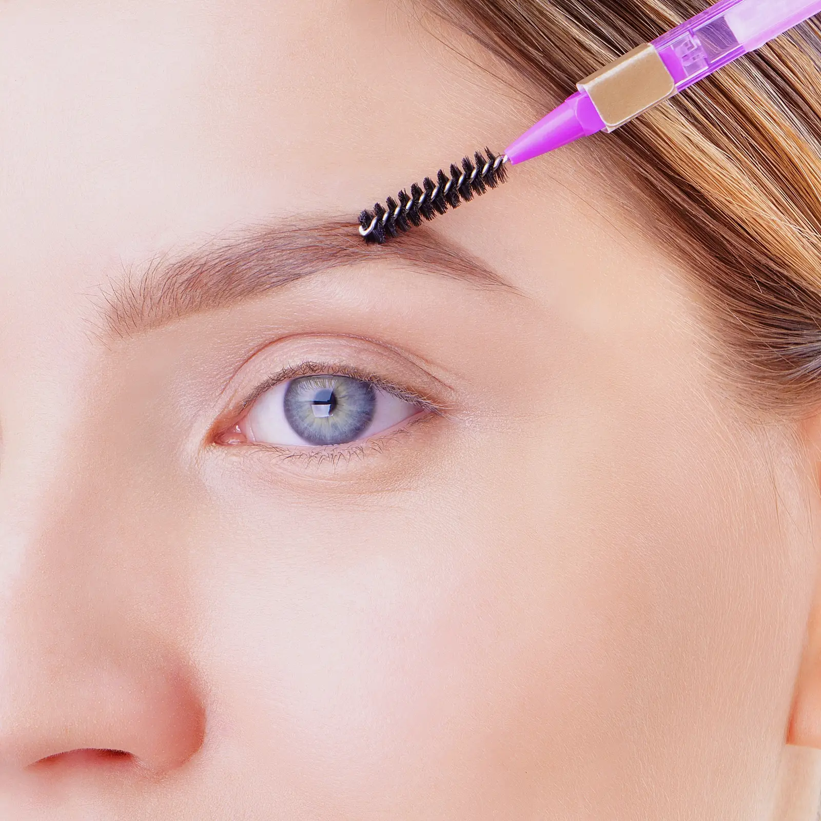 Карандаш для бровей Beauty Bomb автоматический тон 01