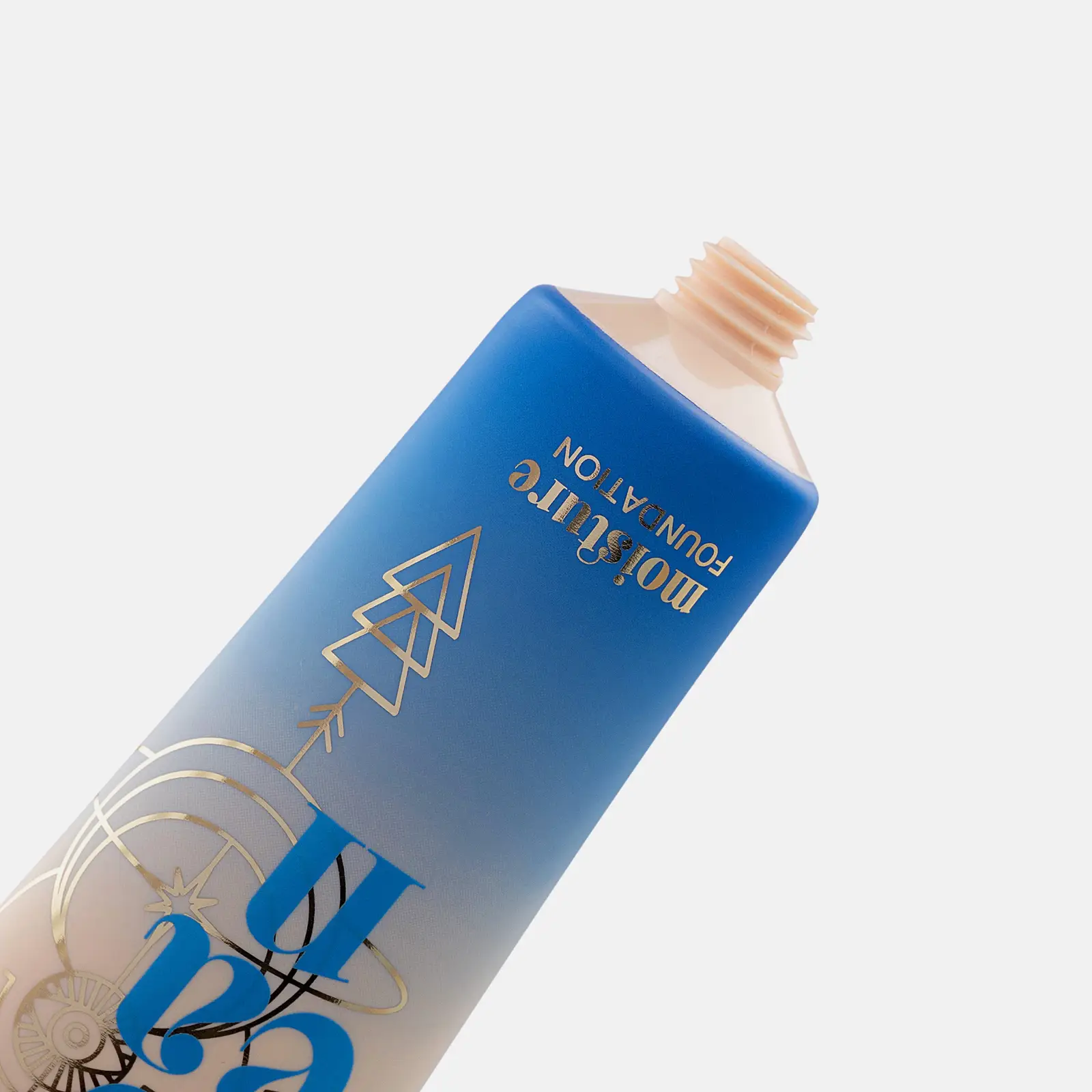 Увлажняющая тональная основа для лица Ocean тон 03 Vivienne Sabo