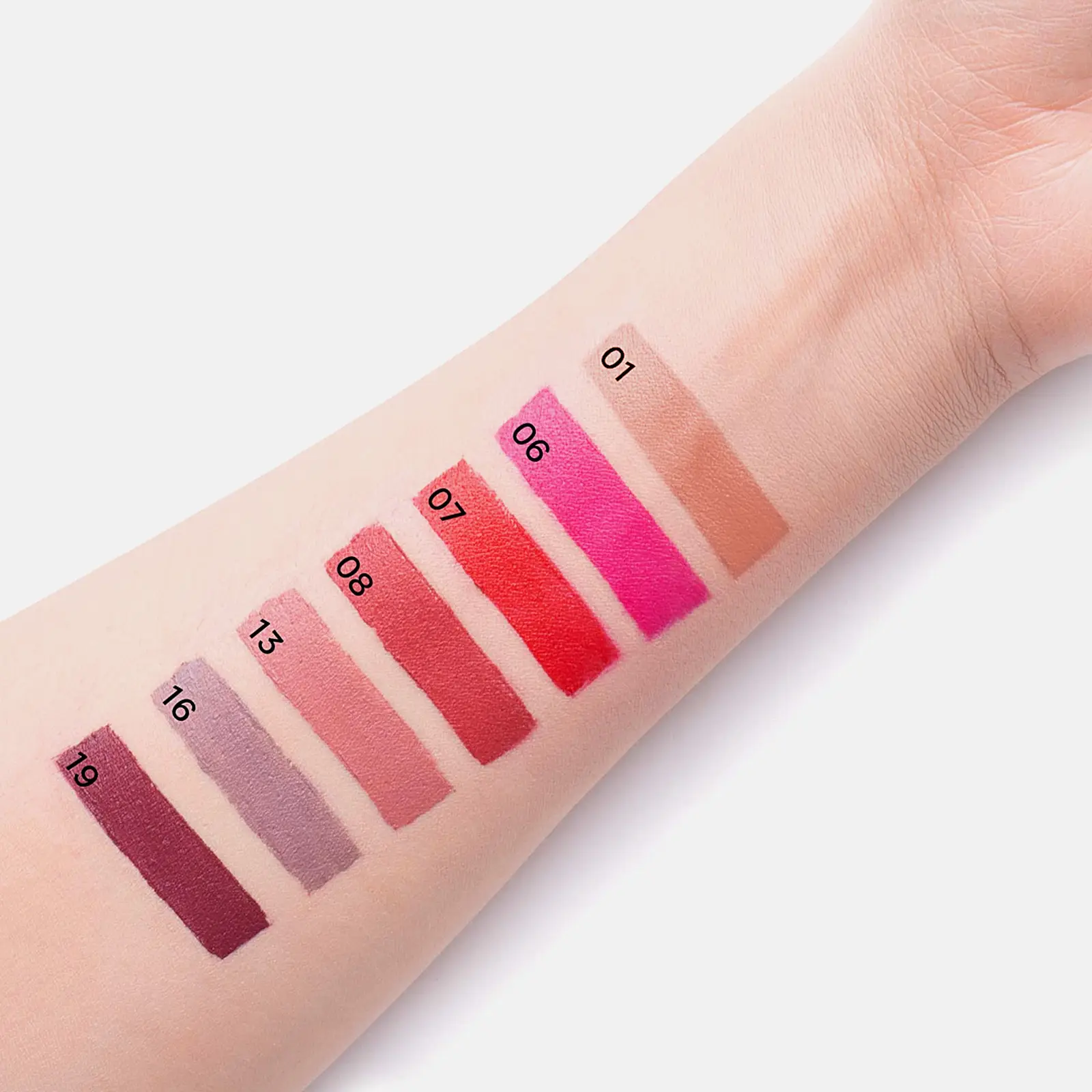 Помада-стик для губ Influence Beauty тон 01 